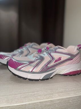 Avia Pink Sneakers